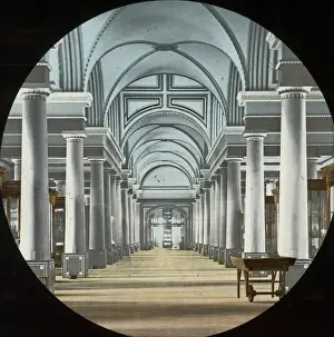 Victorian Era London Streets Drucke: Interior of a Museum