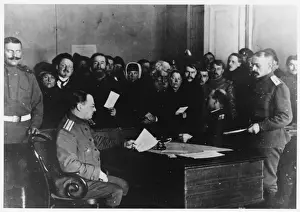 Russian Revolution History Drucke: Issue of Passes