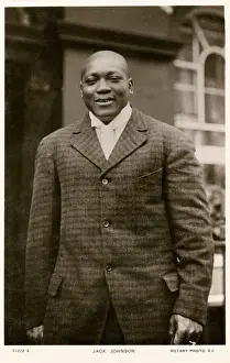 Drucke von John Arthur Jack Johnson Amerikanischer Boxer, bekannt als der Galveston Giant Erster schwarzer Schwergewichts-Weltmeister. Datum: 1878-1946 John Johnson Drucke: Jack Johnson Boxer ist ein amerikanischer Sänger und Songwriter