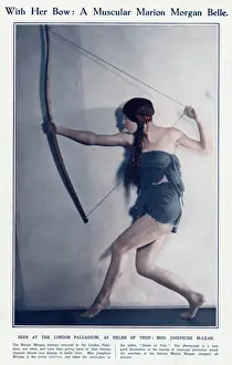 Drucke von Josephine McLean Primaballerina der Tänzerin Marion Morgan nimmt die Rolle von Helena aus Troja am London Palladium auf. Datum: 1923 Ballett Drucke: Josephine McLellan