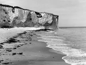 Drucke von Die weißen Kalkklippen und Strandküste von Joss Bay auf der Insel Thanet im County Kent in England. Datum: 1950er Jahre Kreide Drucke: Bucht von Joss Cliffen