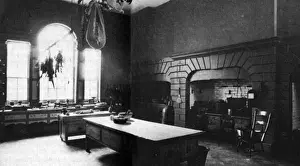 Drucke von Wiederherstelleter Kessel der Erddig-Halle nahe von Wrexham im Landkreis Denbighshire, ein ländlicher Herrenhaus aus dem 17.Jh., das vom Nationaltrust wieder aufgebaut wurde. Datum: 1978 Wrexham Drucke: Küche im Erddig-Haus