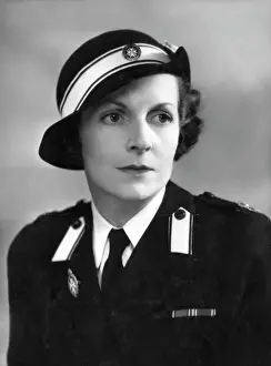 Drucke von Edwina Lady Mountbatten (1901 - 1960), später Countessin von Burma und Vizekönigin Indiens, war zuvor Miss Edwina Ashley Generäle Und Führer Drucke: Dame Louise Mountbatten im Zweiten Weltkriegsuniform