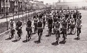 Physical Education History Drucke: Large group on bicycles