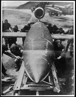 WWII Military Equipment Drucke: Loading a V1 Rocket