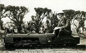Drucke von Dampflok Pacific Südwestminiaturbahn in Woking im County Surrey Englandsland. Für die Unterstützung des Spendervereins der Eisenbahner-Orphanaufnahme für das südliche Eisenbahnnetz Eisenbahn Drucke: Dampflok Pacifizier, Südliche Miniaturbahn Eisenbahngesellschaft zu Woking