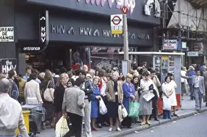 Vintage London Transport Image Drucke: London Bus Queue