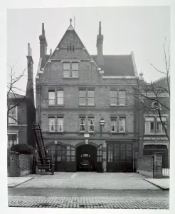 Rettungswagen der LCC-MFB in Peckham, Camberwell
