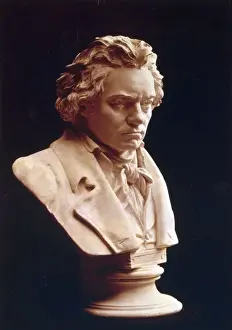 Drucke von Ludwig van Beethoven - studierte anhand des Todesmasken d.h. Lebensmaske. Photographie einer Büstenstatue von Hugo Hagen, basierend auf der Lebensmaske von Franz Klein aus dem Jahr 1812 B Drucke: Ludwig van Beethoven - studierte aus dem Todesmaske i. e. Leben.