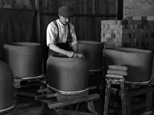 Clay Pot Making Drucke: Making Clay Pots