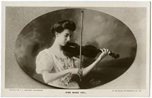 Drucke von Marie Hall (1884-1956), englische Violinistin, Schülerin von Elgar, gab die erste Aufführung von Vaughn Williams 'The Lark Ascending' 1920 Verwandte Bilder Drucke: Marie Hall