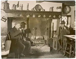 Zwei Männer trinken 1935