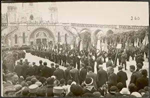 Religious Procession Drucke: Mens Pilgrimage