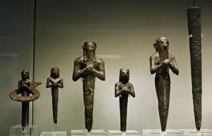 Mesopotamia Art Drucke: Mesopotamia. Foundation nails. 3rd Millenium BC. Bronze. Ir