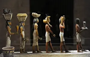 Neues Museum Berlin Collection Drucke: Model of a group of offering bearers. Egypt