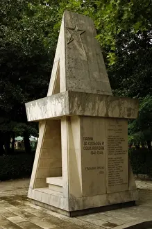Drucke von Montenegro, Risan, Kommunistisches Denkmal Bildhauerei Drucke: Montenegro, Risan, Kommunistisches Denkmal