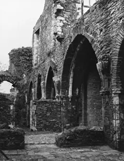 Unter dem Kloster