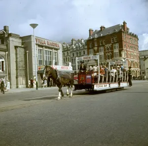 Historic Street Scene Drucke: (insert)