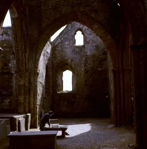 Gothic Church Ruins Drucke: (insert)