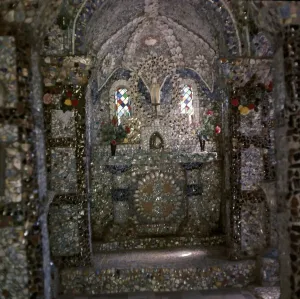 Ornate Church Architecture Drucke: (insert)