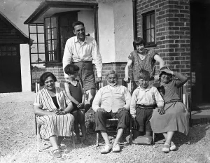 Family Gathering Drucke: (insert)