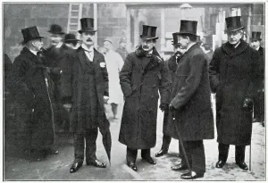 London Underground History Drucke: Mr. Lloyd George (in the centre) performing the opening ceremony