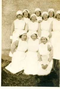 Gruppe von Pflegern im Freien