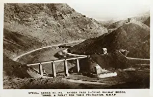NWFP - Khyber-Pass - Brücke der Eisenbahn und Tunnel