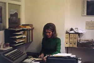 Female Office Worker Drucke: Office Worker 1975