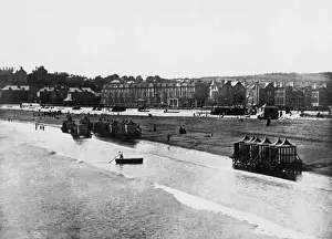 Drucke von Die Küstenpromenade in Paignton, Devon mit Badhütten Datum: 1895 Paignton Drucke: Paignton, Devon