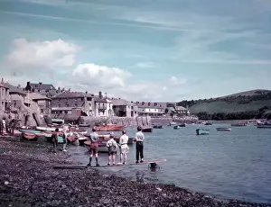 Children At The Seaside Drucke: People on the beach at Salcombe, Devon