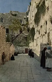 Besucher am Wailingsplatz in Jerusalem