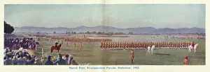 Drucke von März vorbeimarschieren an der Proklamationparade, Peshawar (damals Nordindien jetzt im Pakistan) Datum: 1933 Pakistan Drucke: Peshawar - Erklärungsparade