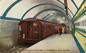 London Underground History Drucke: Piccadilly Circus Tube Station, Piccadilly, London