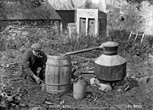 Irish Countryside Scene Drucke: Poteen Still