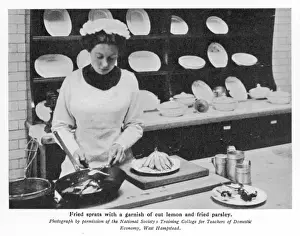 Historical Food Images Drucke: Preparing Sprats