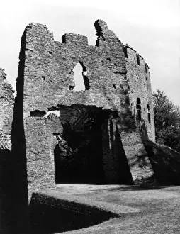 Restormel Castle History Drucke: Restormel Castle