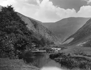 Peak District Scenery Drucke: The River Dove