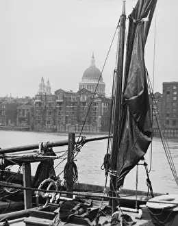 Vintage London Cityscapes Drucke: River and St Pauls