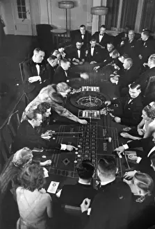 Vintage Gambling Scene Drucke: Roulette Game