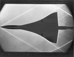 Tunnel Drucke: Schieferfotografie eines Modells von Concorde im Windkanal