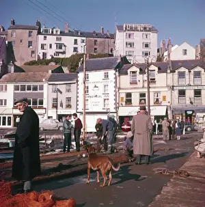 Devon Coast Scenery Drucke: Scene in Brixham Harbour, Devon