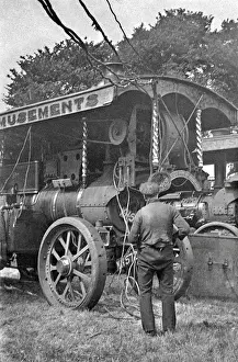 Vintage Fairground Images Drucke: Scene at a fairground