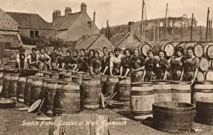Schottische Fischweiber am Arbeitsplatz in Eyemouth