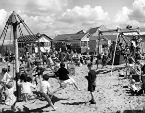 Vintage Children At Play Drucke: Seaside Playground