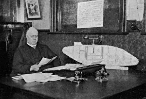 Drucke von Herr Wilhelm Asbee Tratton (1875 - 1946) Militär-Ingenieur, der hauptsächlich für die Erfindung des Panzers während dem Ersten Weltkrieg verantwortlich war Datum: 1917 Panzer Und Gepanzerte Fahrzeuge Drucke: Herr William Tritton
