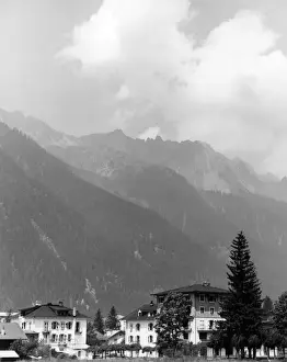 Alpine Winter Sports Drucke: Skiing Resort
