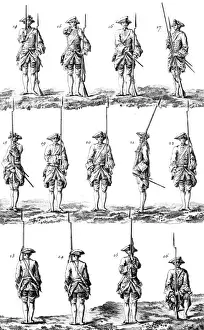 Drucke von Militärtraining Schritt für Schritt : Ein Soldat aus dem 18. Jahrhundert legt seinen Schwert an seine Seite und stellt sein Musketon auf die linke Schulter, kniet sich hin. Datum: Um circa 1760 Bohrer Drucke: Kriegssoldnerausbildung 18. Jahrhundert