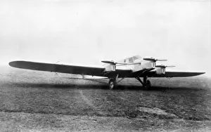 Early Flight Planes Drucke: Spartan Mailplane (forward view, on the ground)