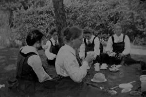 Physical Education History Drucke: Students on a picnic